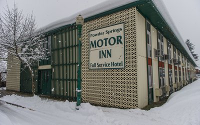 Powder Springs Hotel